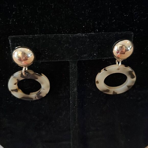 Sparkle & Bling Gold-Tone Black Tortoise Chunky Chain Necklace Earring Set- OSFM - Picture 11 of 16